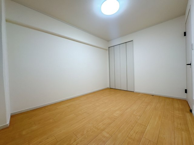 北側洋室/6帖/クローゼット付き