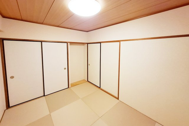和室：リビングダイニングに隣接し、くつろぎや来客時にも使いやすい空間です。