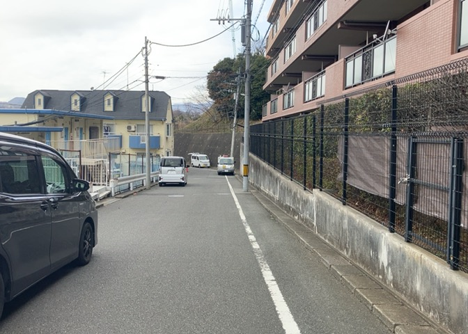 景色重視でお家選ぶをするとスーパーが遠い！学校が遠い！など生活をするうえで利便性で困ることもあります。まず一度現地を見学する際に、周辺の施設などがあるかを確認し、暮らし始めた後のことを想像しましょう。