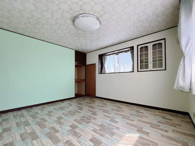■2階洋室｜2階各居室には収納をご用意しています♪常にお部屋を綺麗に保てます！小さなお子様も自然とお片付けができるようになるのでうれしいですよね！