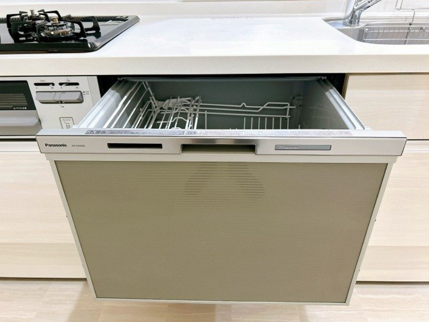 食洗機搭載で洗浄から乾燥までワンタッチ！忙しい毎日の後片付けをラクにしてくれます。