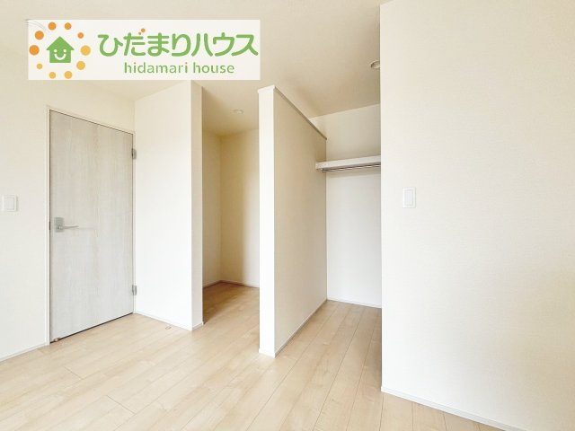大型ウォークインクローゼット完備♪