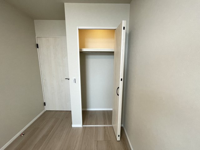 各居室に収納がついており、家族で使い分けしやすくなっています。　