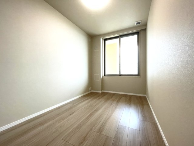 シンプルな洋室は、幅広い用途でお使いいただけます。　