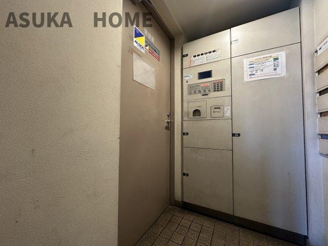 不在時にもあると大変便利な宅配ボックスを完備。