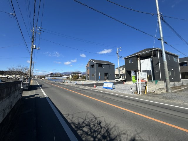 現地写真　南西側接道幅員約3.2ｍ