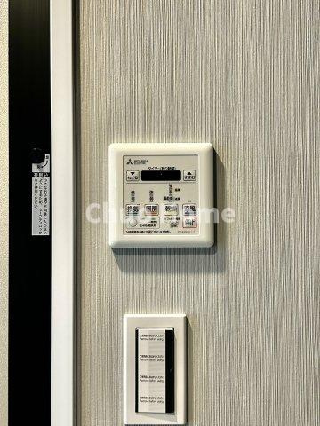 【浴室乾燥機】暖房・冷風・換気・乾燥が可能です。毎日を快適に過ごせるうれしい機能が揃っています。雨の日の洗濯物も安心です。