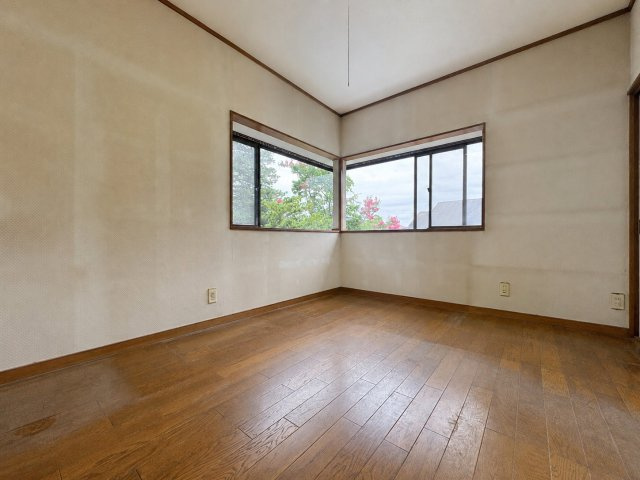 ◆柔らかい陽光が差し込む明るいお部屋を演出する設計。彩光の取れる窓が気持ちの良いお部屋を創り上げます。
