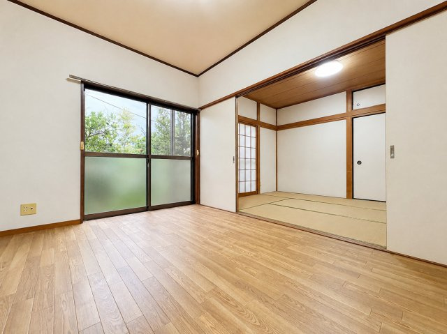 ◆一家だんらんのスペースとなるＬＤＫ。窓から明るい光が差し込み、思わず家族の会話も弾む快適な空間。