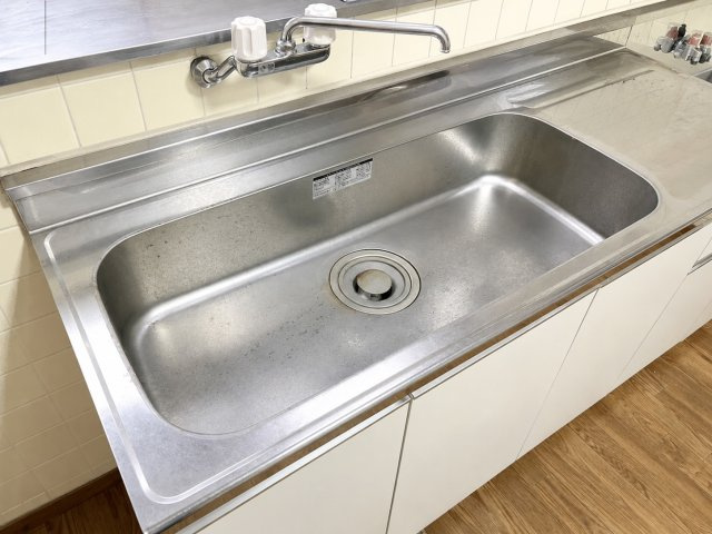 ◆広々したキッチンシンク。洗い物が多い時にも快適にご利用いただけます。1F