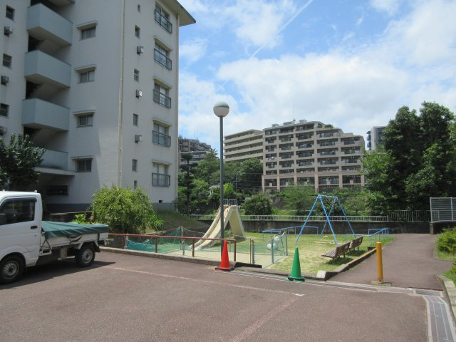 小さなお子様も喜ぶ敷地内公園！