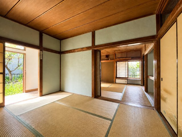 ◆柔らかい陽光が差し込む明るいお部屋を演出する設計。彩光の取れる窓が気持ちの良いお部屋を創り上げます。　　　