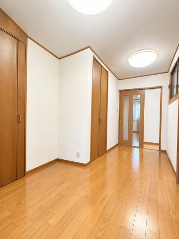 洋室別角度　※画像はAIによる不要物消去を行っています