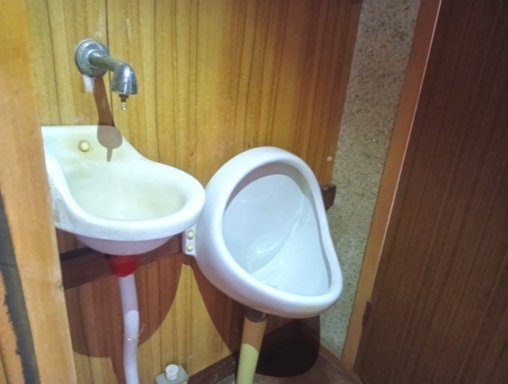 今ではあまり見かけない形ですが、きれいに使われているので、このまま残しても良さそうです！