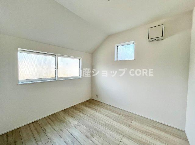 子供部屋には十分の広さです。収納もあるので、勉強机もベッドも十分に配置可能な空間！　