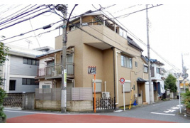  角地 中落合４丁目　中古戸建て 車庫付 の外観