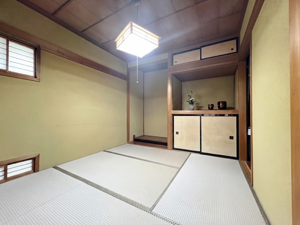 こちらは4.5帖の和室になります。和室があると落ち着きますね。