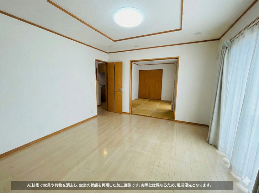 17帖となりますので、広々としております。　1階リビングから和室に繋がっているため、子供部屋としても安心です。　全居室南西向きのため日当たり良好です。
