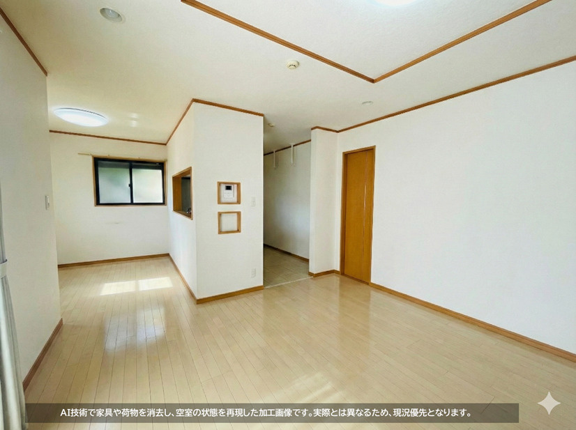 17帖となりますので、広々としております。　1階リビングから和室に繋がっているため、子供部屋としても安心です。　全居室南西向きのため日当たり良好です。