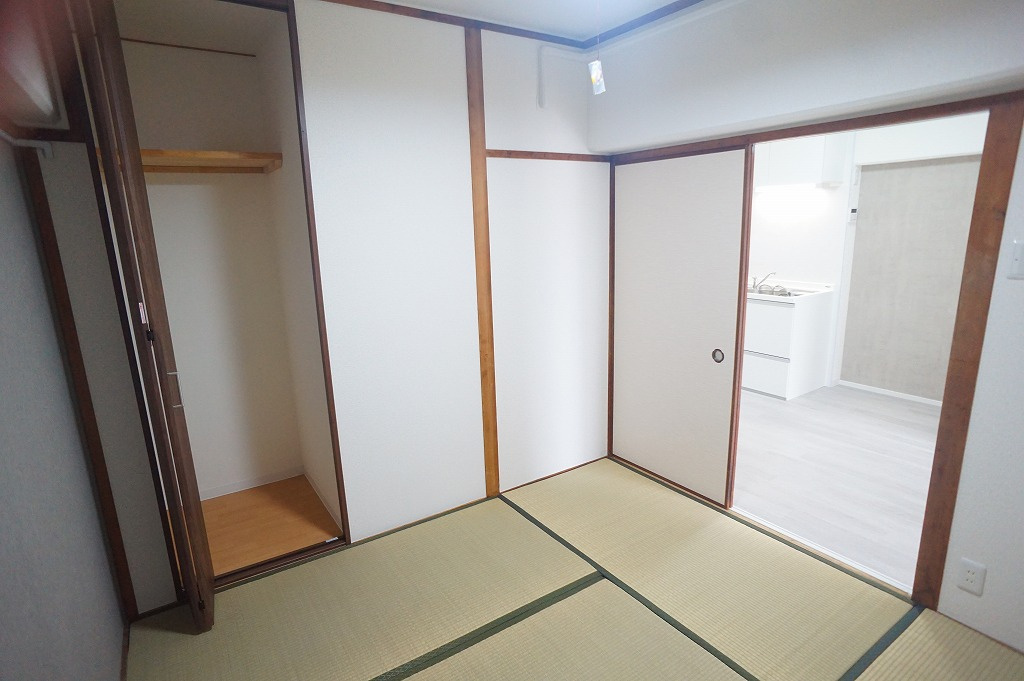 【和室4.5帖】収納完備です♪