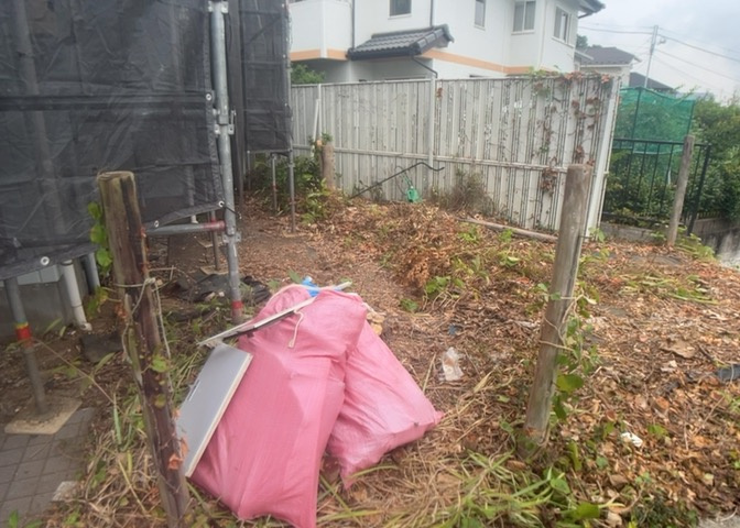 庭があることでガーデニングや家庭菜園はもちろん、こどもの遊び場やペットを放して遊ぶことができます。また、家の周囲に余裕があるということです。隣地との間があれば、十分な日当たりと、風通しが確保できます。