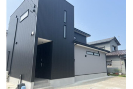 鯖江市平井町　中古戸建の外観