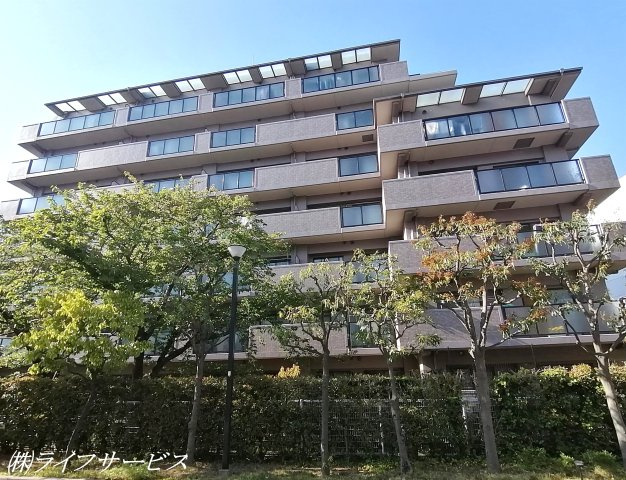 外観：327002671744