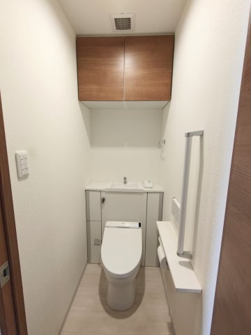 造り付けの収納は助かりますね。
