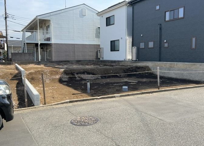 隣家の土地はどうなっているのか、生活利便施設が近くにあるのか、学校まで近いかなど、お客様のライフスタイルにあわせたイメージが重要です。また、近くにあると困る施設が近くにないかも確認するといいでしょう。