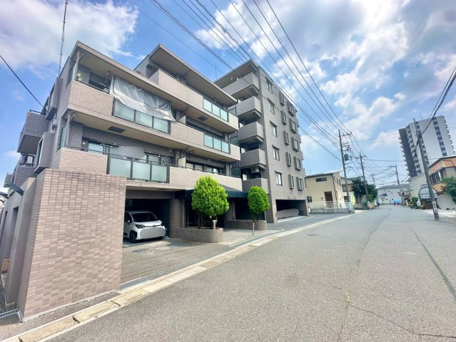 　レーベンハイム吉川弐番館