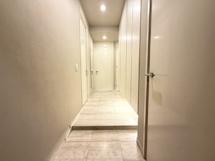 利便性と快適性を生む玄関には拘りました。毎日みんなを見送り、帰りたくなる家をテーマに設計してみました