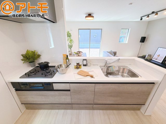 大容量システムキッチン♪お料理スペースやシンク広々！毎日の家事をしっかりサポート♪