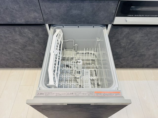 ～食洗機付き　食事後の食器洗いはお任せ、家族でゆっくりとくつろげます～