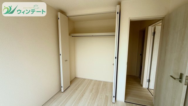 各部屋に収納スペースを確保。衣類や日用品をすっきり整理でき、居室を広く使えます。