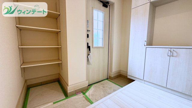 シューズボックス完備で収納力も豊富。玄関周りがすっきり片付き、いつでも快適に使えます。