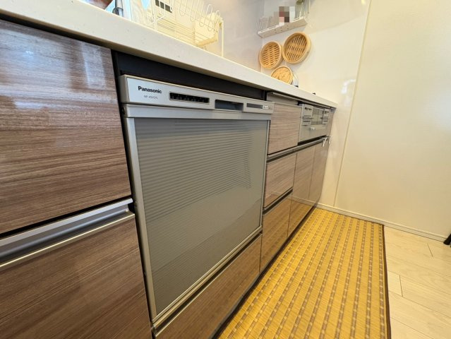 後片付けの時間をぐっと短縮できる食洗機つき