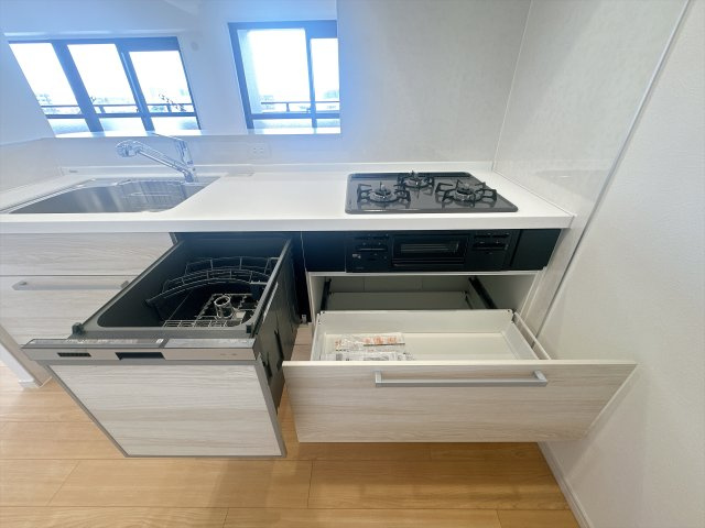 食洗器採用！3口コンロ付き