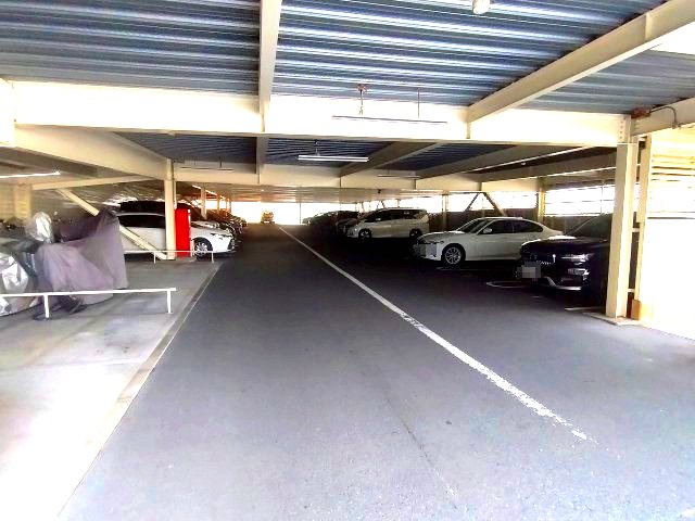 敷地内駐車場のご利用もいただけます。