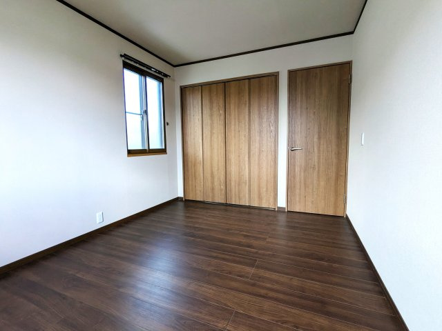 二面採光のの明るいお部屋です。