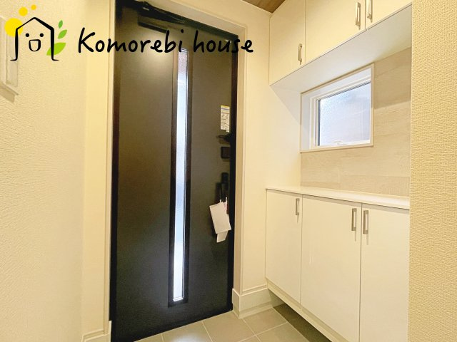 シンプルで使いやすい玄関です