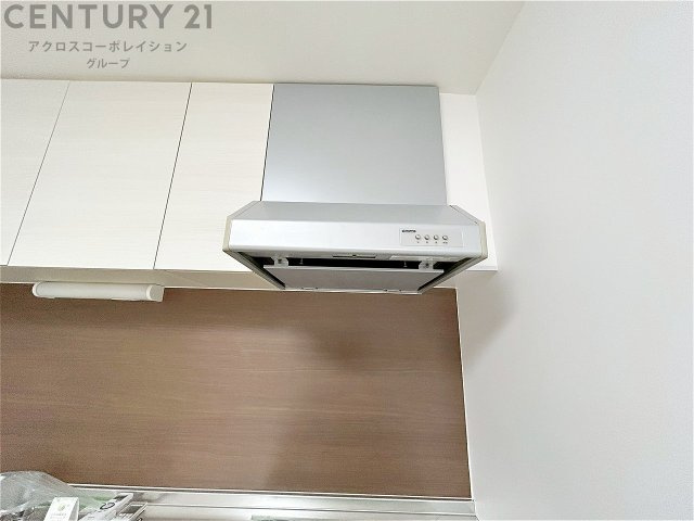 パワフルな吸引力で調理中の臭気等をしっかり処理してくれ、室内を快適に保ってくれます。　