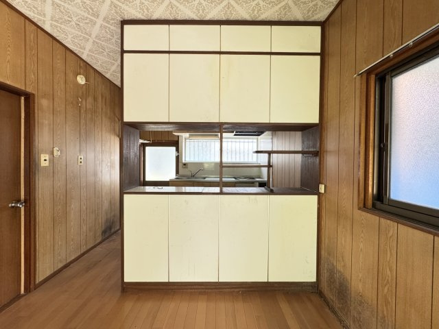 圧迫感を感じさせないキッチンです。