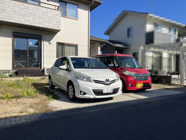 ゆったりとした駐車スペースです。