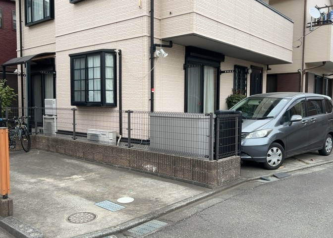 木造住宅とは土台、壁、柱など建築物の強度を支える構造体の材に木が使用されている構造を指します。構造体は建物の自重を支えるだけではなく風圧や水圧、積裁荷重などあらゆる衝撃に耐えるための基礎です。