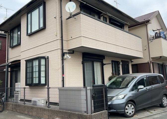 東側道路の場合は居室を南向きに設計しやすいため、朝日が入りやすいというメリットがあります。一方、西側道路も東側同様に居室を南向きに設計しやすいのですが、住宅地だと朝日が入りにくいという弱点があります。