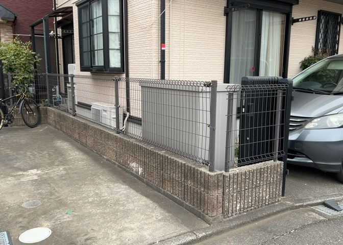 庭があることでガーデニングや家庭菜園はもちろん、こどもの遊び場やペットを放して遊ぶことができます。また、家の周囲に余裕があるということです。隣地との間があれば、十分な日当たりと、風通しが確保できます。