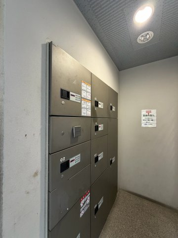 宅配ボックス完備