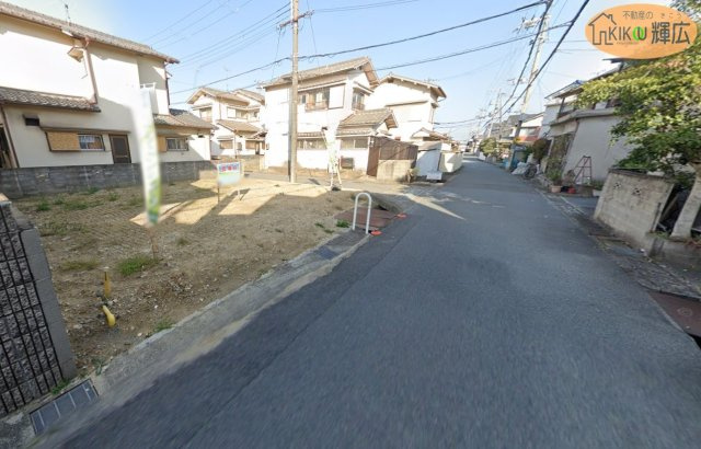 前面道路は広々としておりますので、お車の運転が苦手な方でも安心ですね。