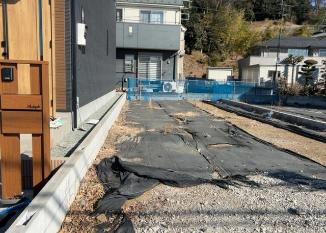 人が暮らすうえで日光は大切な要素となります。日当たりの良さは譲れないポイントですね。併せて近くに大きな建築物の建築予定がないか、あるいはそれが可能な土地が近くにないか事前に確認することもお勧めします。