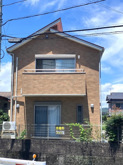 閑静な住宅街に佇む、ファミリーに嬉しい3LDKの一戸建てです☆